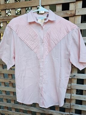 Vintage Light Pink Pleated Yoke Short Sleeve Button-Down Shirt